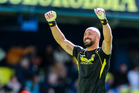 Reina calls time on career and eyes return to Villarreal in coaching role