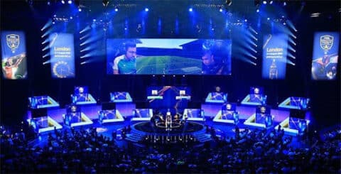 Fan fashions in FIFA and PES: How Liverpool fans create unique content for their favorite club