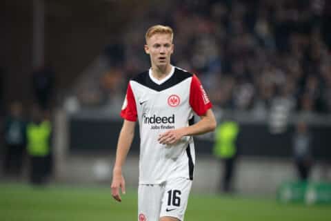 Transfer Market Metrics Dissects Hugo Larsson Amid Liverpool Links