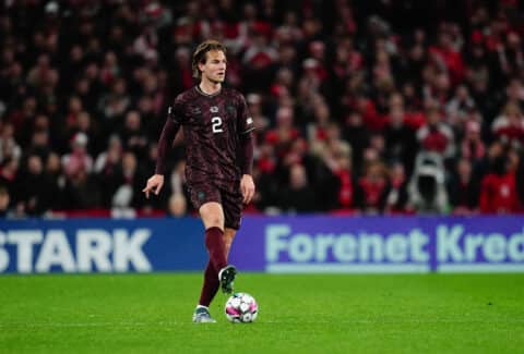 Report: Liverpool ‘Keen’ on Signing £30m Defender – Darwin Nunez Won’t be Happy