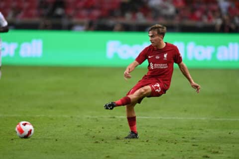 Liverpool Complete Deal for English Defender in Late Transfer Move