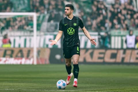 Journalist confirms Liverpool's interest in 21-year-old Bundesliga star Journalist confirms Liverpool's interest in 21-year-old Bundesliga star