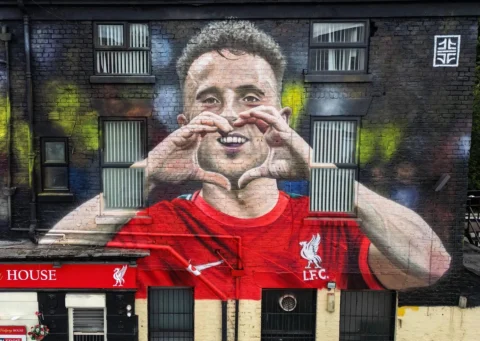 Artist Culshaw’s latest tribute to Jota stirs emotion across Liverpool Artist Culshaw’s latest tribute to Jota stirs emotion across Liverpool