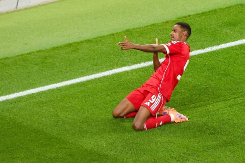 The Rise of Isak: What Promises and Pressures Await the Swedish Forward at Anfield