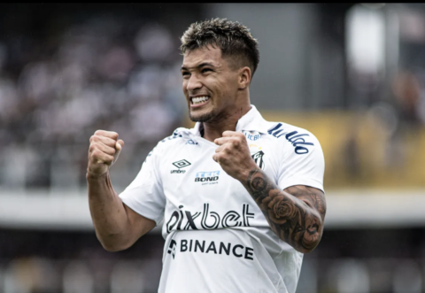 Report: Liverpool leading the race to sign 10-goal forward