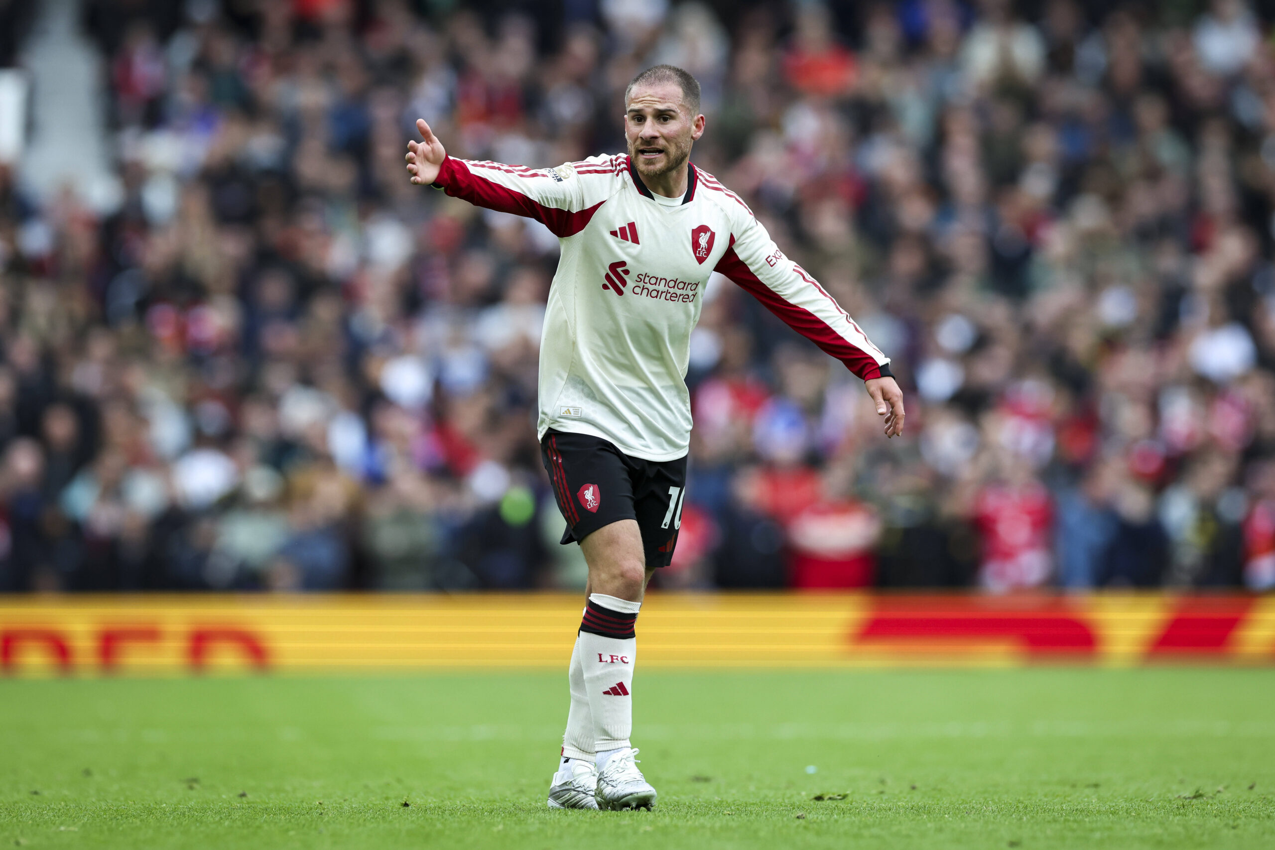 “I think he’s completely gone…” – Journalist shares damning verdict on Liverpool midfielder