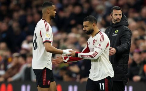 Liverpool stars could be turning on Arne Slot after Mohamed Salah's social media post