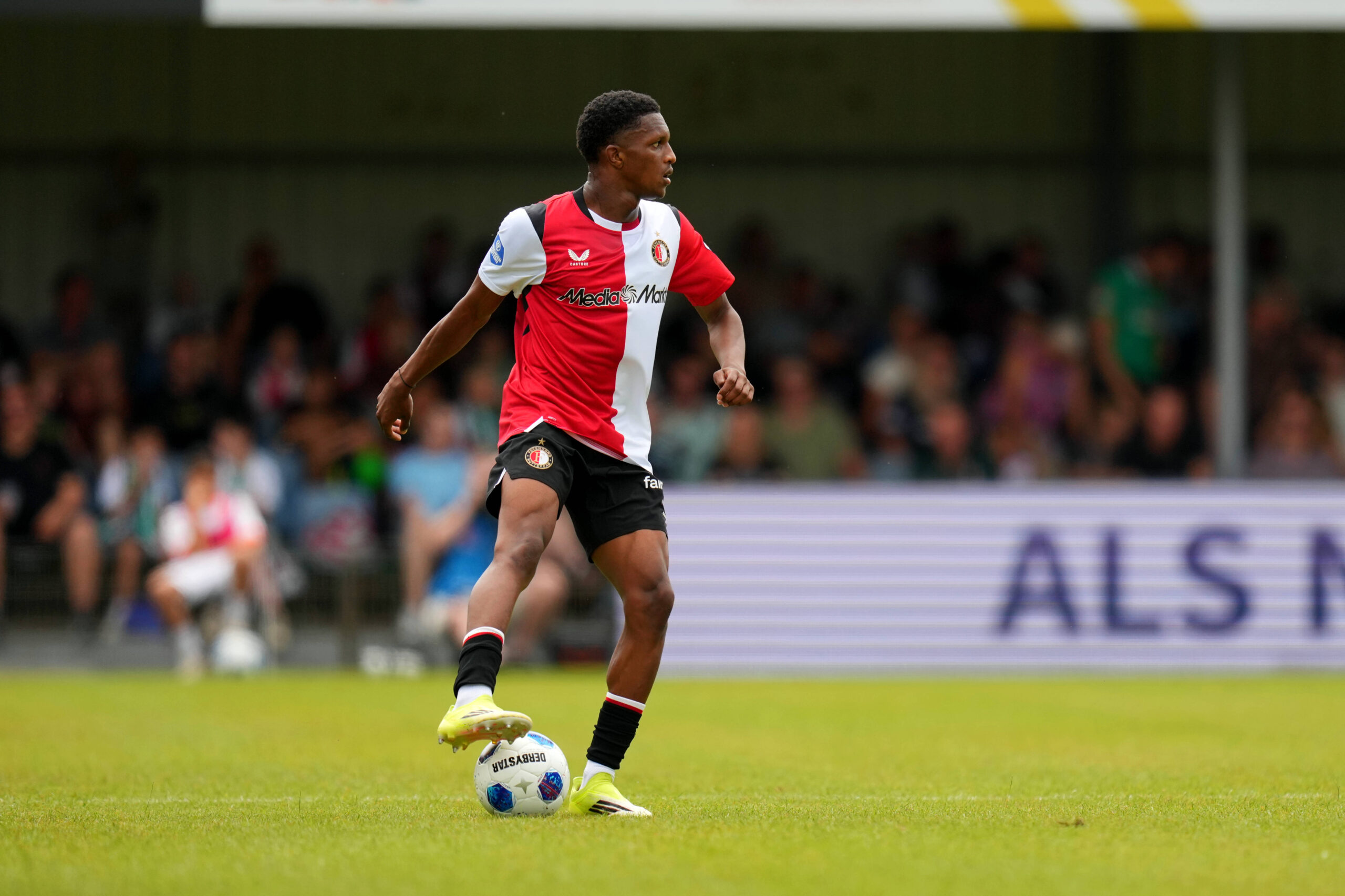 Liverpool have the chance to hijack move for Dutch defender after Fabrizio Romano’s latest update – Opinion