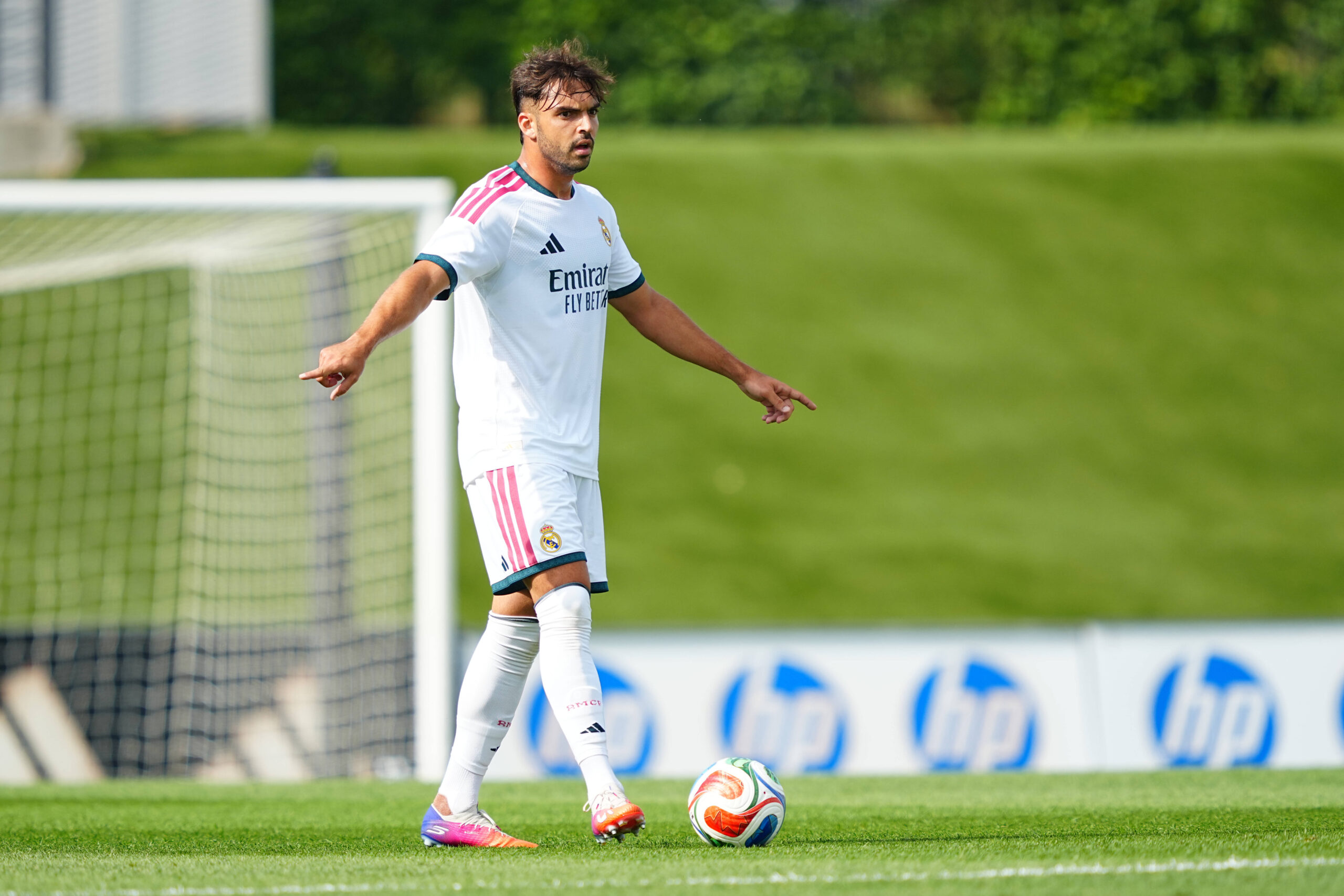 Report: Liverpool offered the chance to sign Real Madrid star this summer