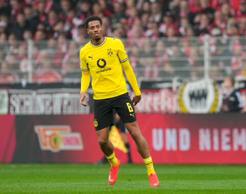 Liverpool considering move to sign €90m-rated midfielder